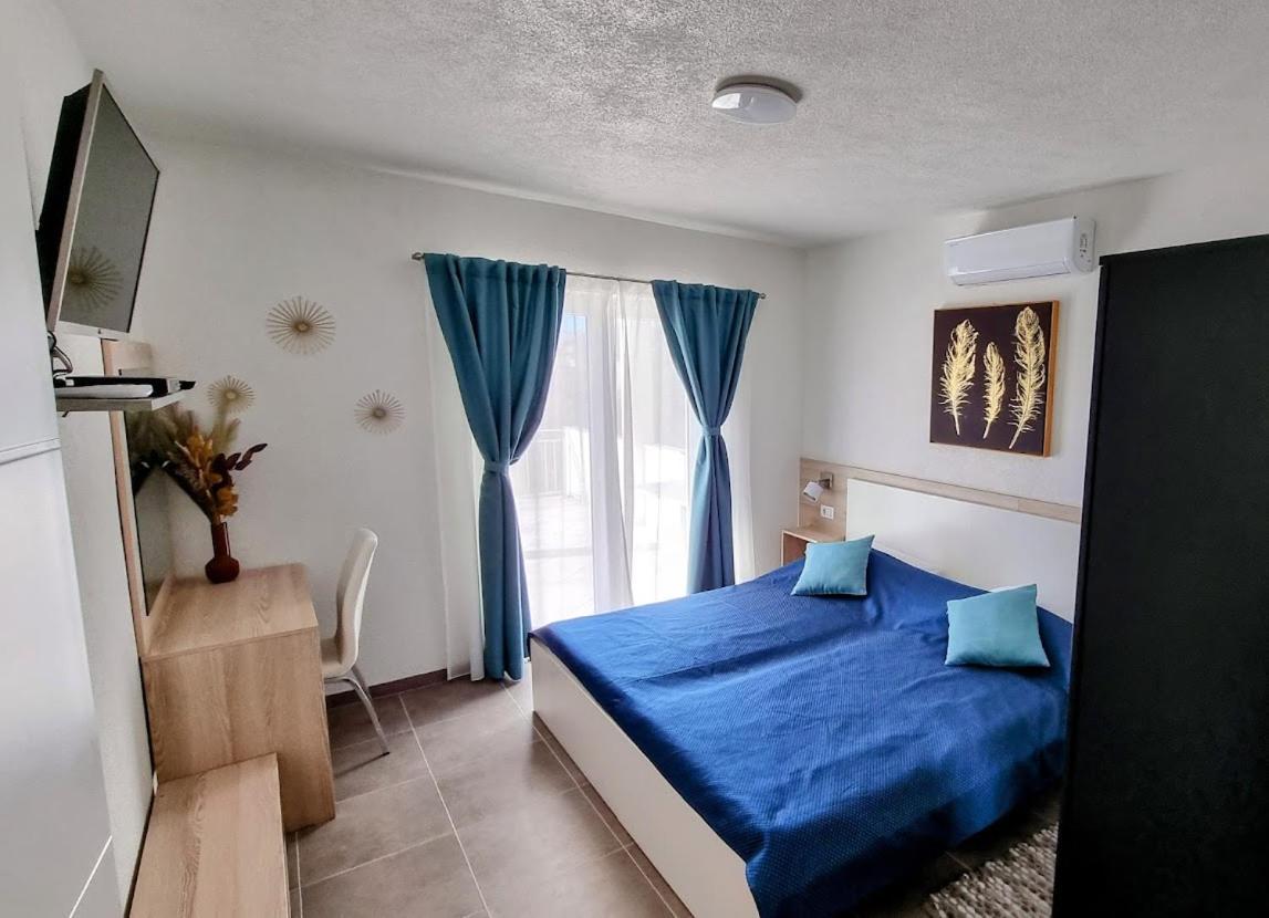 Dorijini Dvori Bed & Breakfast Baska Voda Ngoại thất bức ảnh