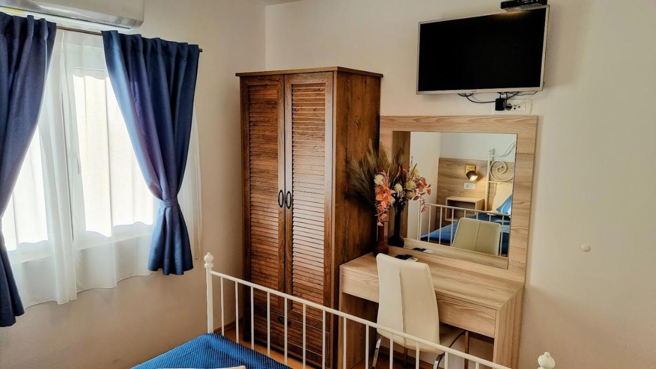 Dorijini Dvori Bed & Breakfast Baska Voda Ngoại thất bức ảnh