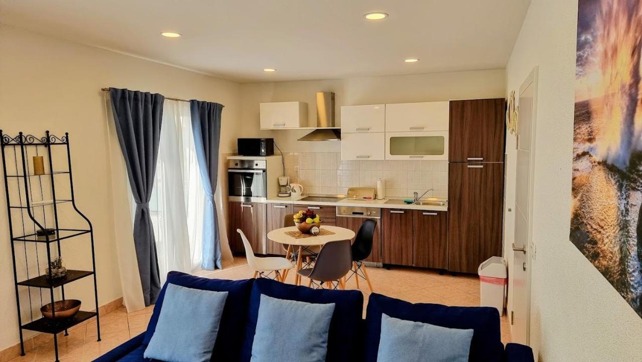 Dorijini Dvori Bed & Breakfast Baska Voda Ngoại thất bức ảnh
