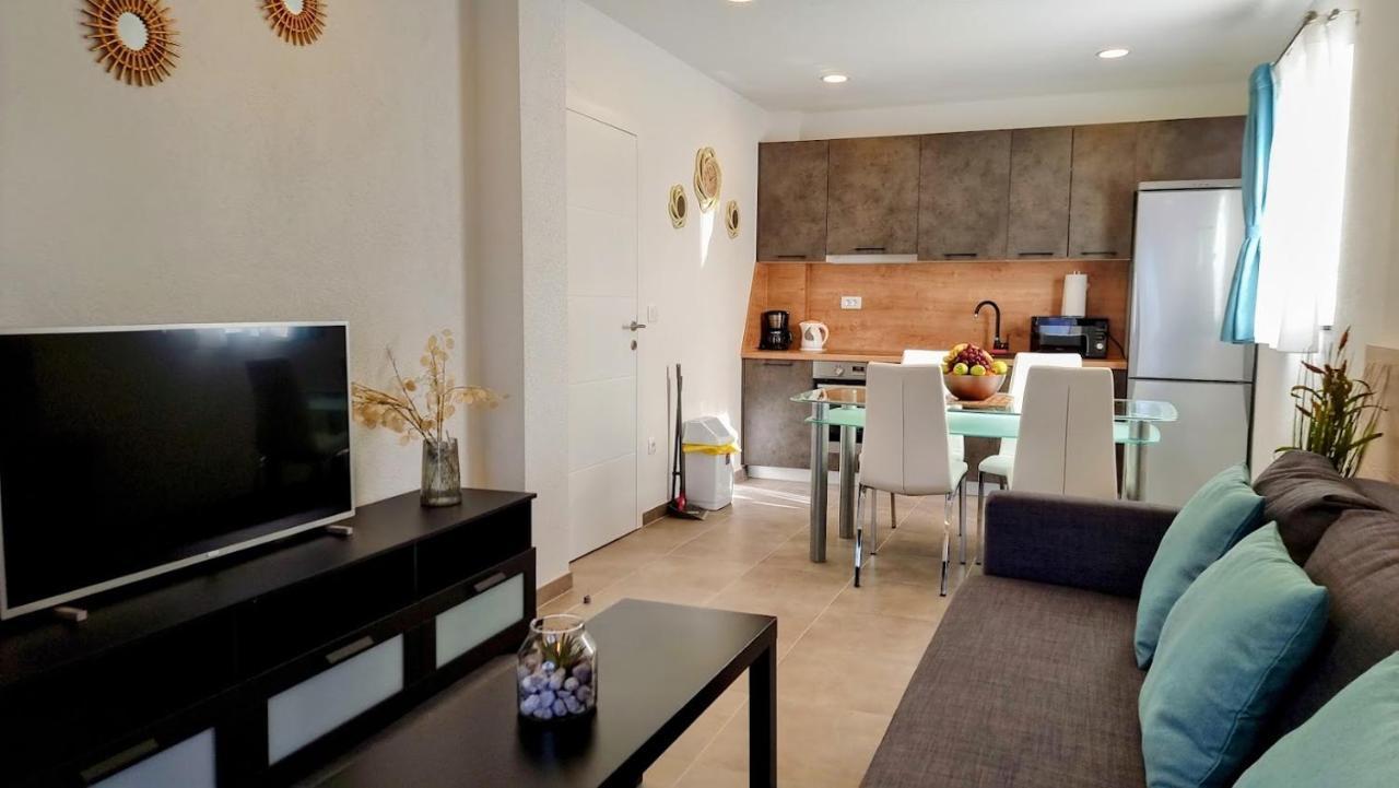 Dorijini Dvori Bed & Breakfast Baska Voda Ngoại thất bức ảnh