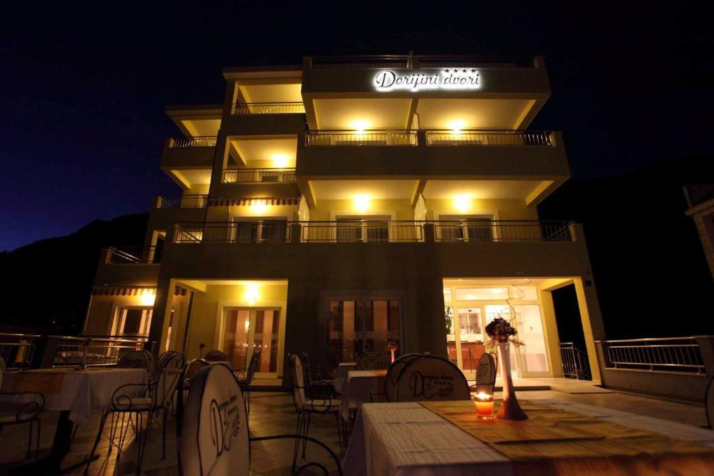 Dorijini Dvori Bed & Breakfast Baska Voda Ngoại thất bức ảnh