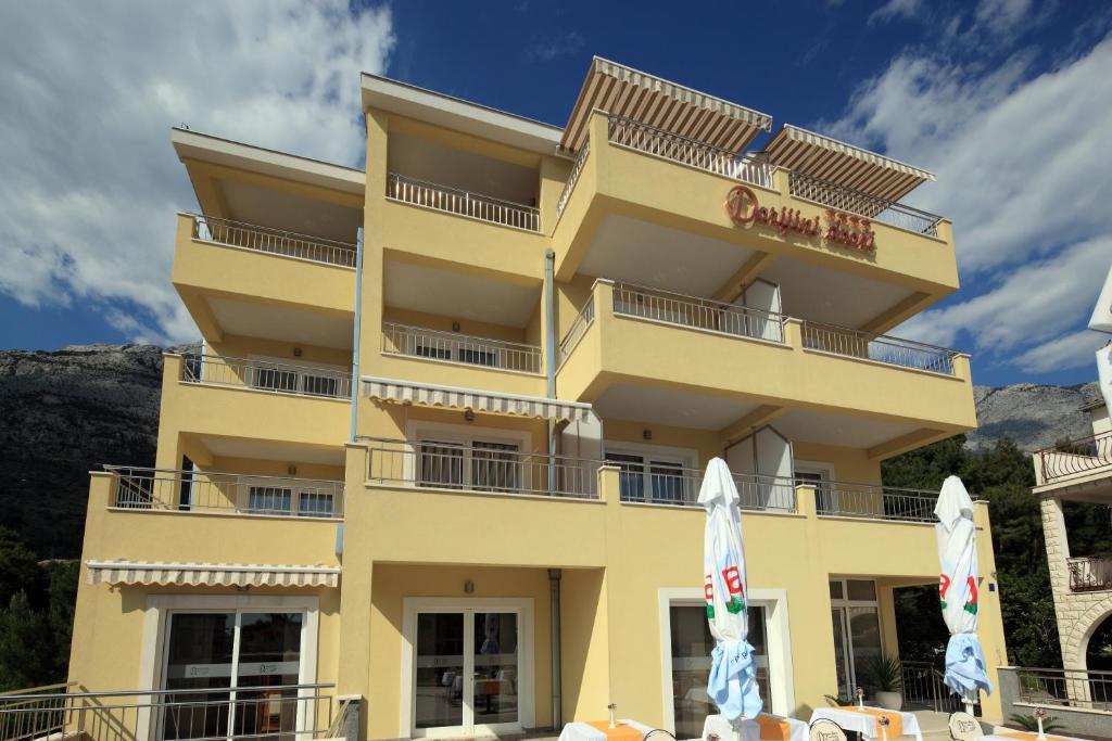 Dorijini Dvori Bed & Breakfast Baska Voda Ngoại thất bức ảnh